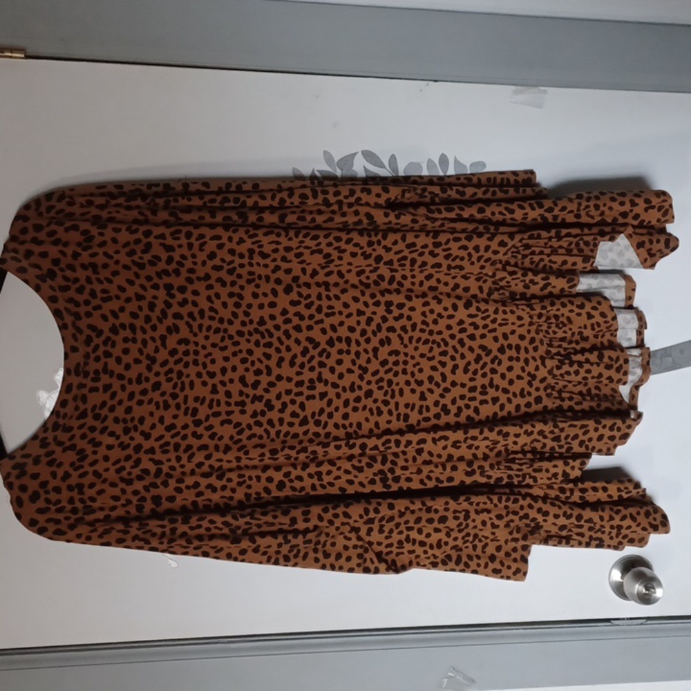 Plus-Size Henley Style Top!!! - Picture 6 of 6